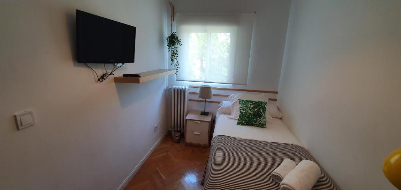 Bed and Breakfast Real Beds Madrid Esterno foto
